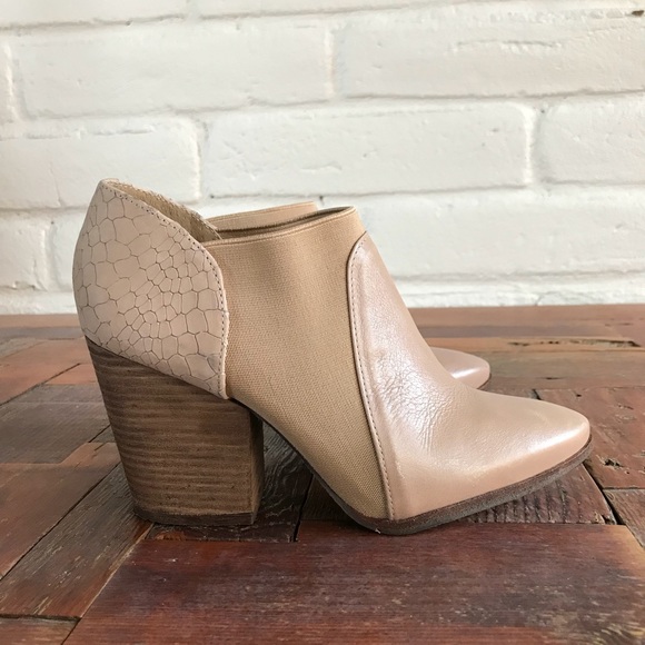 Anthropologie Klub Nico Nude Leather Booties Heels - Picture 1 of 7